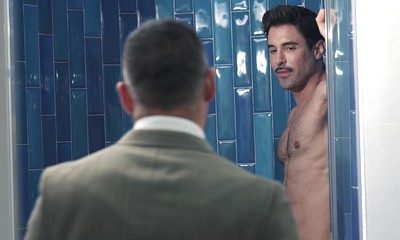 Shower Play 3